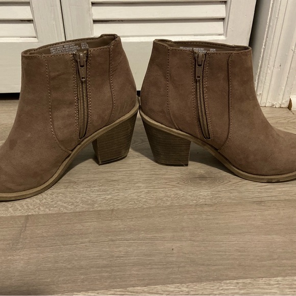 Booties - Picture 6 of 8